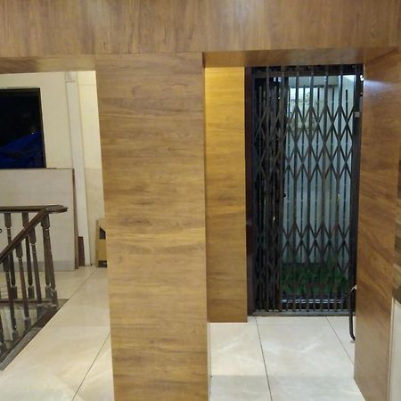 Rk Hotel-Near Grant Road Railway Station Mumbai Exterior foto