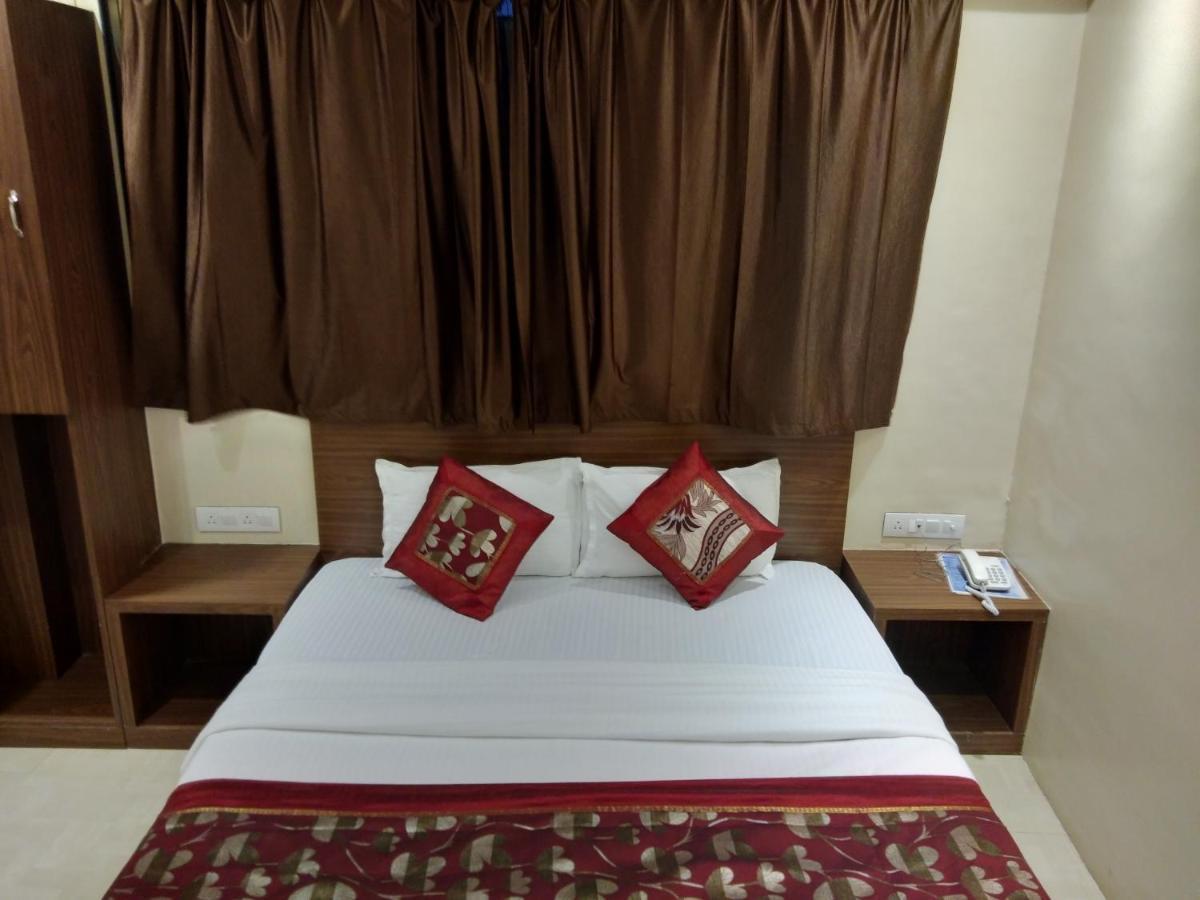 Rk Hotel-Near Grant Road Railway Station Mumbai Exterior foto