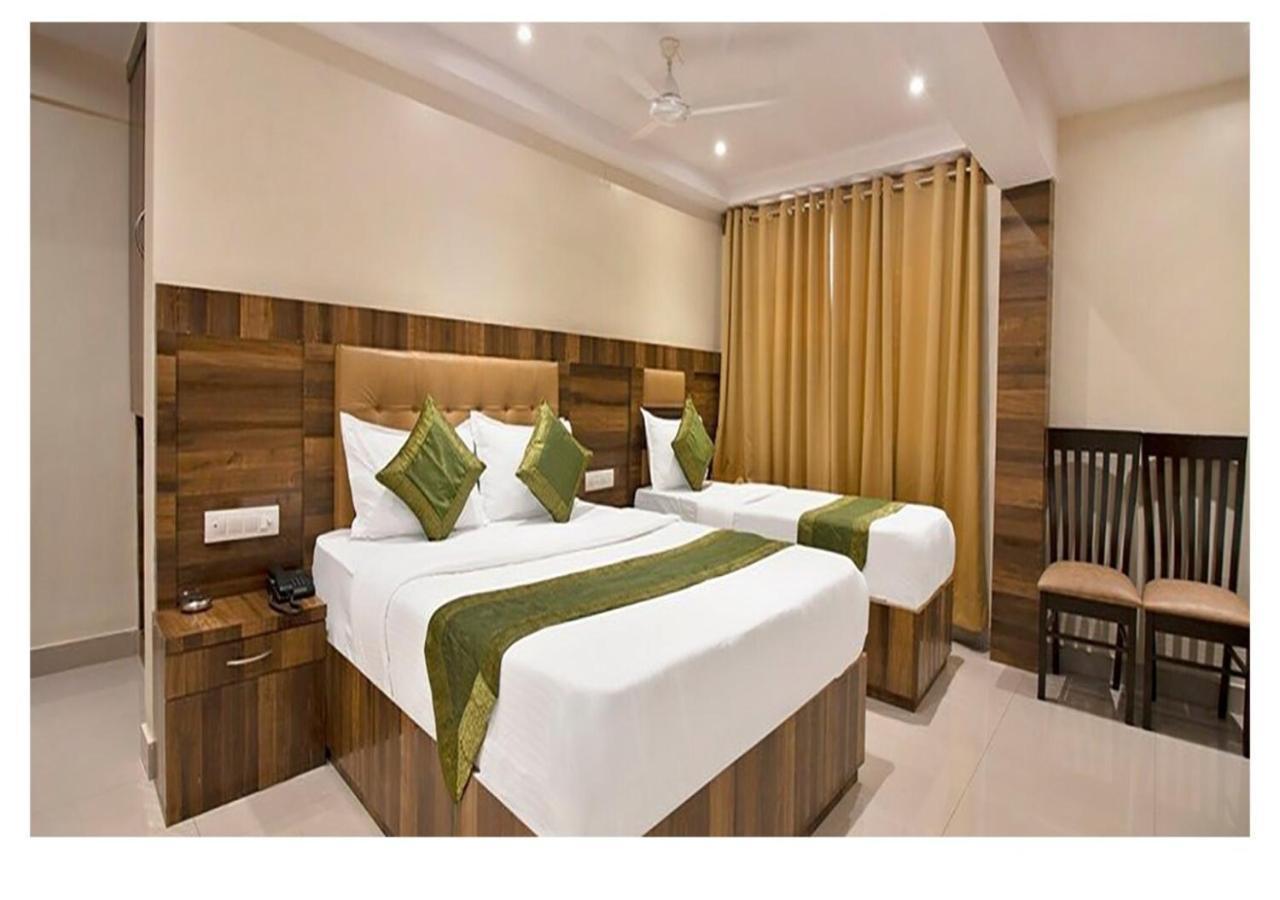 Rk Hotel-Near Grant Road Railway Station Mumbai Exterior foto