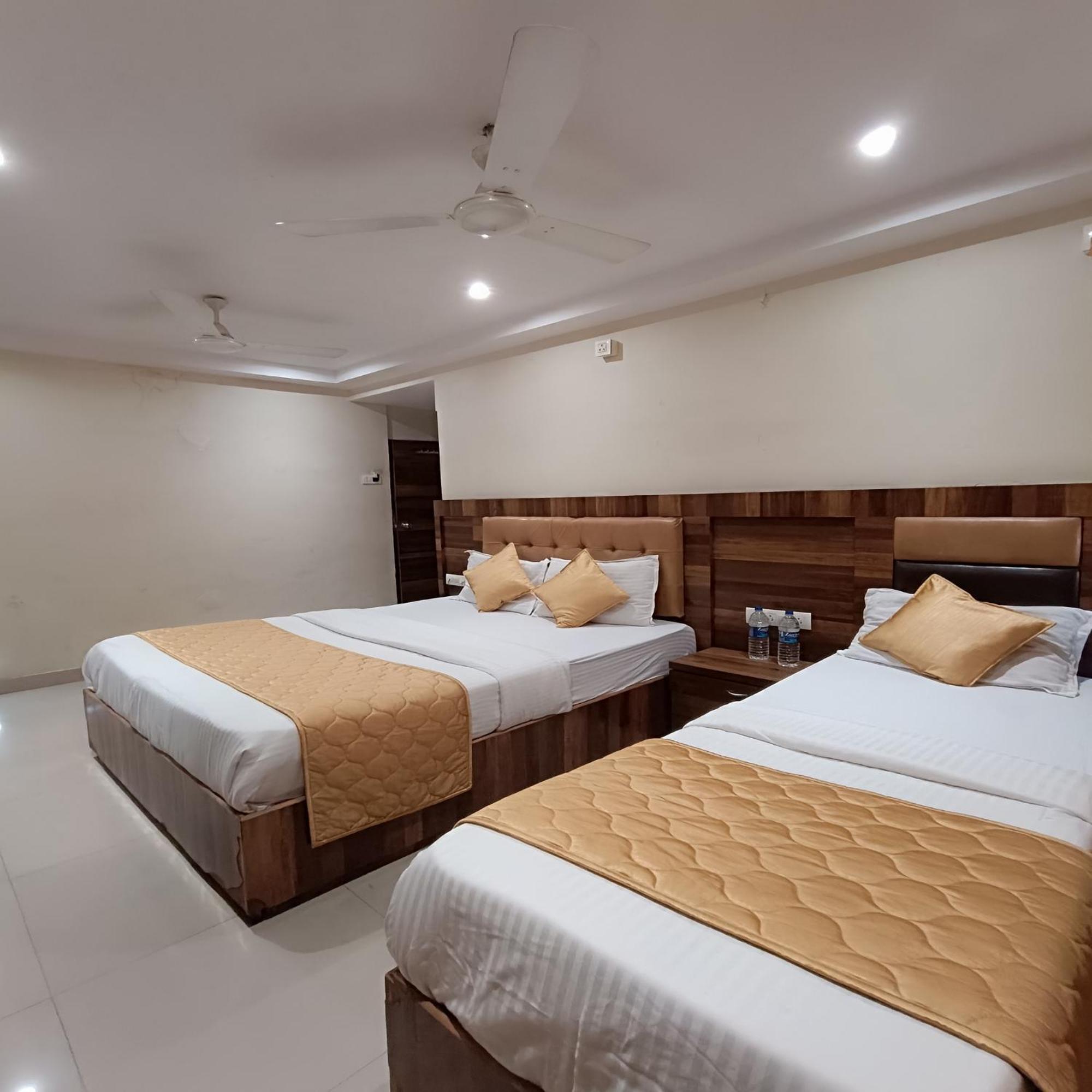 Rk Hotel-Near Grant Road Railway Station Mumbai Exterior foto